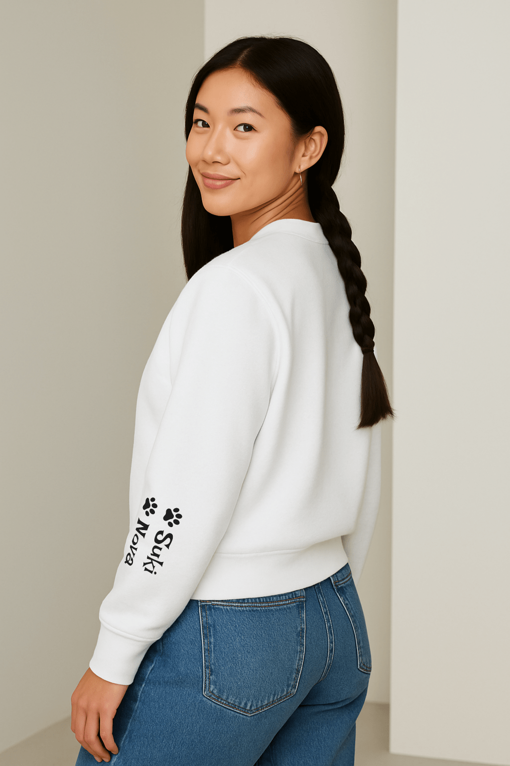 Cat Mama Personalized Sweatshirt – Custom Pet Names on Sleeves - Cocolychee