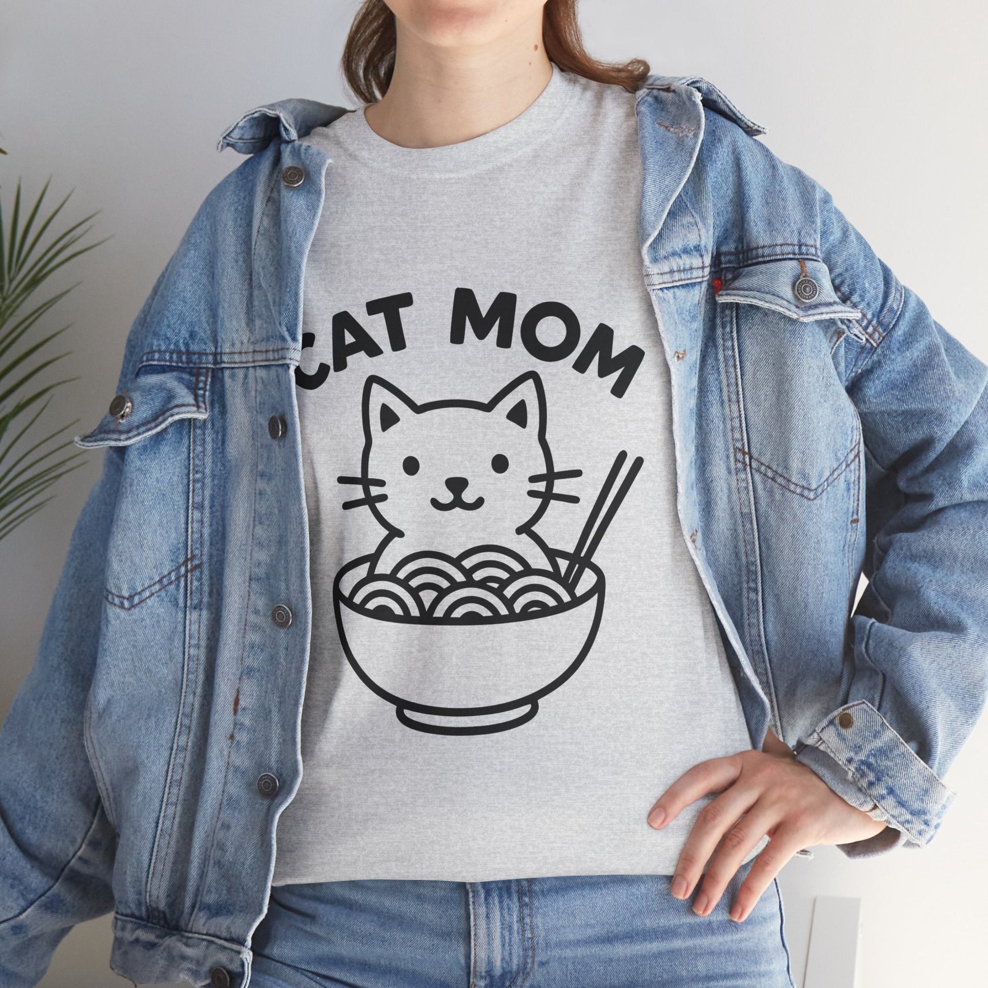 Cat Mom™ Ramen Graphic Tee - Cocolychee