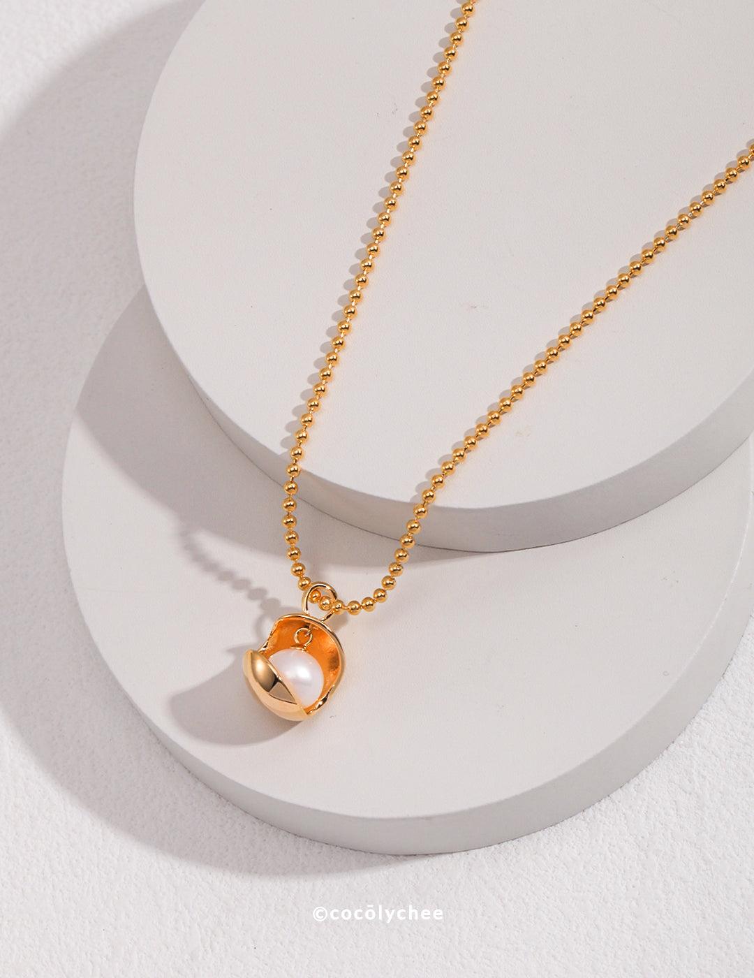 Modern Pearl Pendant - Cocolychee