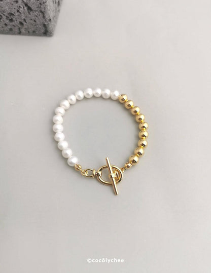 Classic Charm Gold Pearl Bracelet - Cocolychee