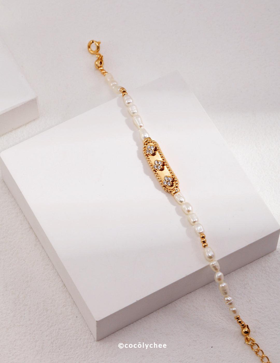 Adjustable Vintage Gold Pearl Bracelet - Cocolychee