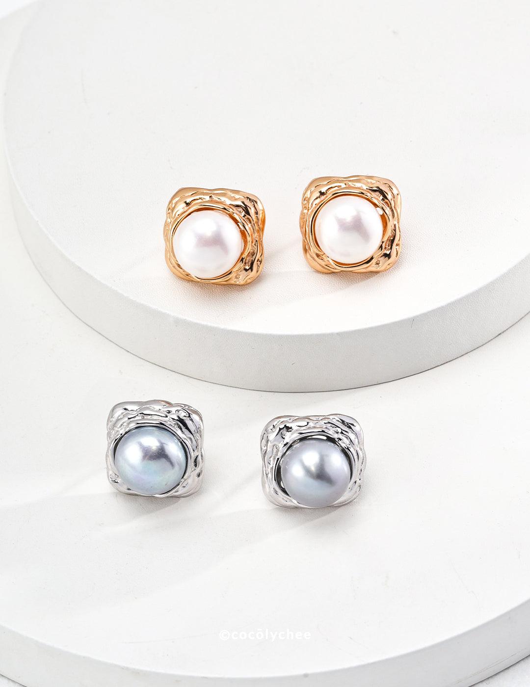 Elegant Pearl Stud Earrings - Cocolychee