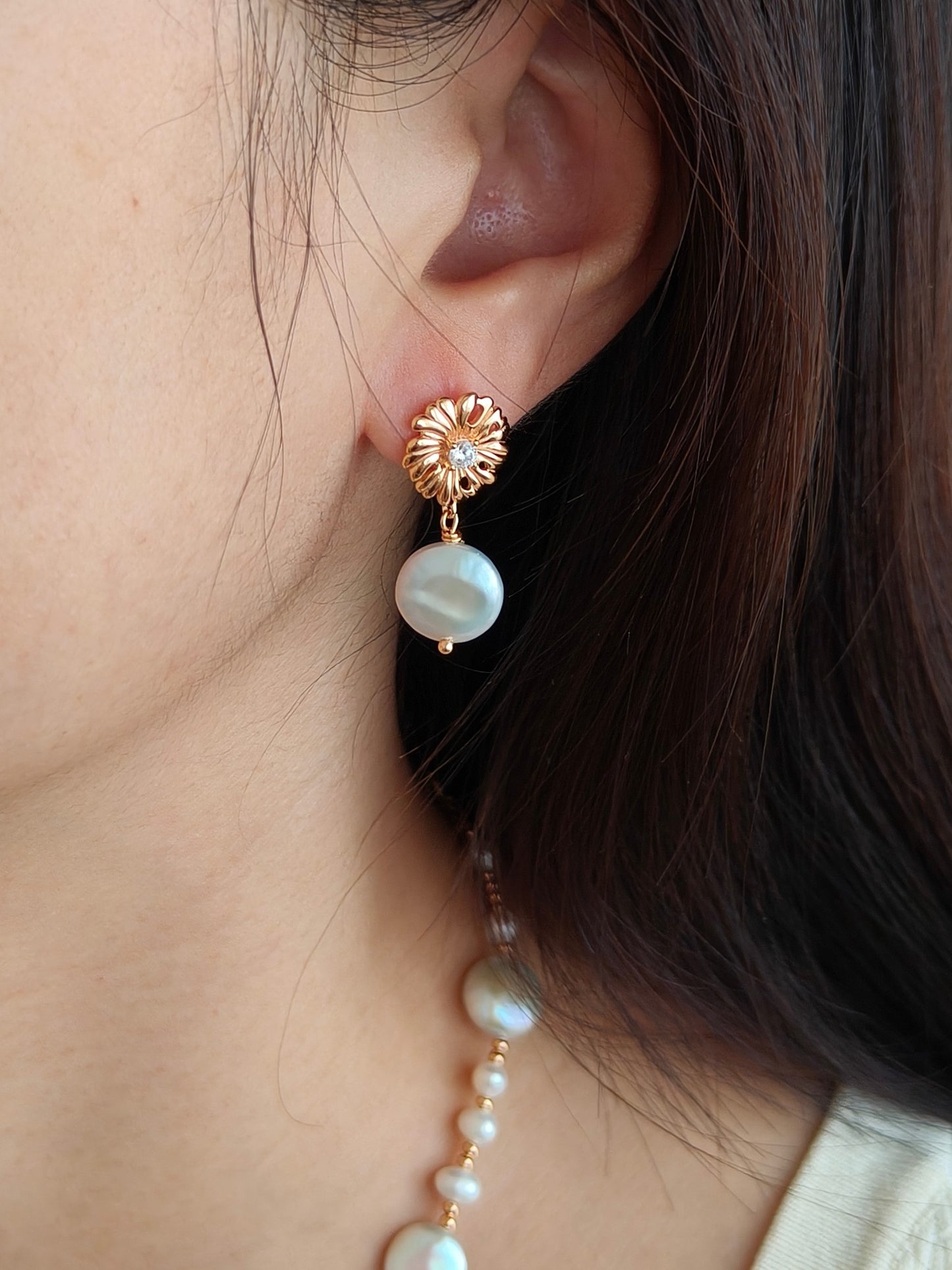 Blossom in Elegance: Vintage Gold Pearl Earrings