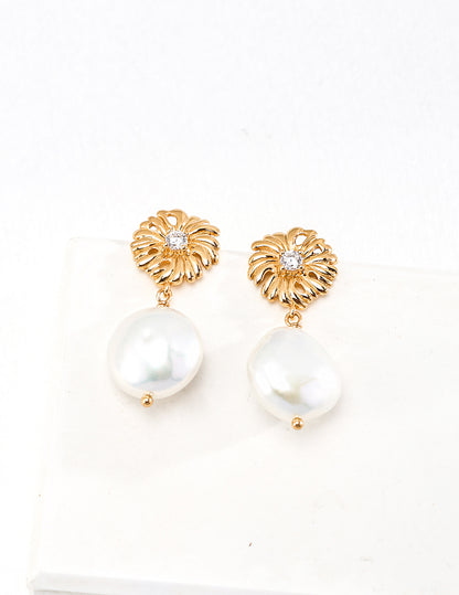 Blossom in Elegance: Vintage Gold Pearl Earrings